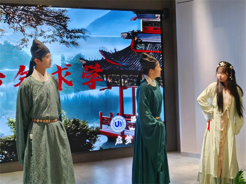 1669278136220056082.bmp 3.bmp